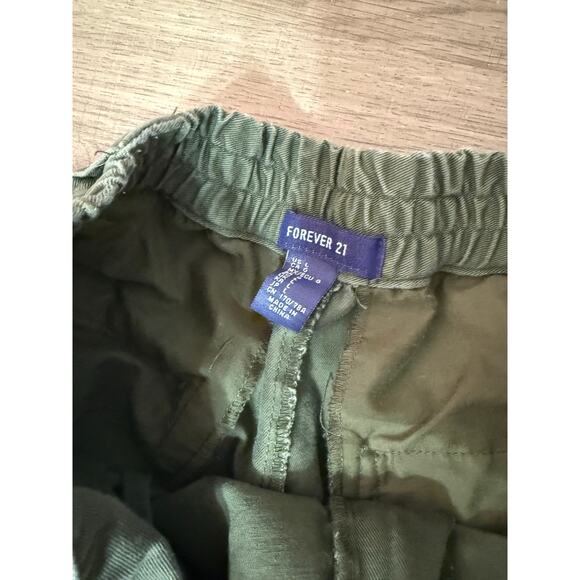Forever 21 Army Green Shorts High Waist Elastic Women’s Sz Large - Picture 3 of 3
